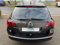 Gebraucht Opel Astra Sport 116 PS (85 kW) 2014 Schwarz Kombi