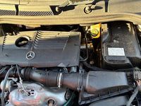 Gebraucht Mercedes B200 156 PS (114 kW) 2017 Silber Van / Kleinbus