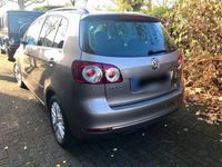 Usado VW Golf VII 105 HP (77 kW) 2013 Castanho Sedan