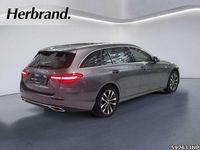 Gebraucht Mercedes C300e Avantgarde 313 PS (230 kW) 2023 Metalliclack selenitgrau Kombi