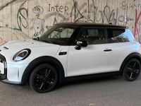 Gebraucht Mini Cooper SE 135 kW (184 PS) 2023 Weiß Kleinwagen