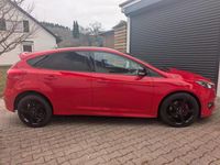 Gebraucht Ford Focus 150 PS (110 kW) 2016 Rot Kleinwagen