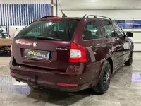 Gebraucht Skoda Octavia Elegance 160 PS (117 kW) 2011 Rot Kombi