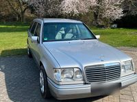 Second-hand Mercedes E320 220 CP (161 kW) 1994 Argintiu Break