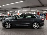 Second-hand Audi e-tron Advanced 300 kW (408 CP) 2022 Gri SUV