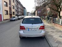 Gebraucht Mercedes B180 116 PS (85 kW) 2010 Grau Van / Kleinbus