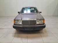 Brugt Mercedes E250 94 HK (69 kW) 1993 Brun Sedan