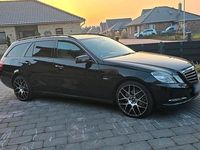 Gebraucht Mercedes E220 170 PS (125 kW) 2011 Schwarz Kombi