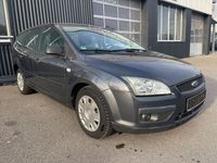 Gebraucht Ford Focus Trend 116 PS (85 kW) 2005 Grau Limousine