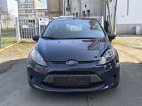 Gebraucht Ford Fiesta Ambiente 60 PS (44 kW) 2012 Blau Kleinwagen