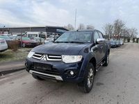 Gebraucht Mitsubishi L200 Diamant Edition 178 PS (130 kW) 2015 Blau Abholung