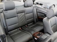 Gebraucht BMW 325 Cabriolet Performance 218 PS (160 kW) 2008 Schwarz Cabrio