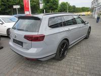 Gebraucht VW Passat Business 272 PS (200 kW) 2020 Scale silver metallic Kombi
