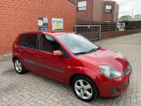 Gebraucht Ford Fiesta Trend 80 PS (58 kW) 2006 Kleinwagen