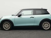 Gebraucht Mini Cooper Favoured 156 PS (114 kW) 2024 Grün Kleinwagen