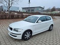 Gebraucht BMW 116 122 PS (89 kW) 2011 Weiß Kleinwagen