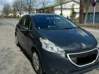 Gebraucht Peugeot 208 Access 68 PS (50 kW) 2015 Kleinwagen