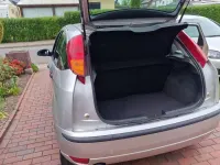 Usado Ford Focus 75 CV (55 kW) 2002 Plateado Familiar