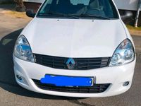 Używany Renault Clio II 75 KM (55 kW) 2011 Czarny Sedan/Limuzyna