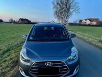Gebraucht Hyundai ix20 Classic 90 PS (66 kW) 2016 Grau Kleinwagen