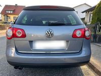 Gebraucht VW Passat 140 PS (102 kW) 2009 Blau Kombi