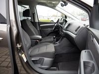 Gebraucht VW Sharan Comfortline 150 PS (110 kW) 2018 Braun Van / Kleinbus