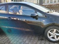 Gebraucht Kia Rio 84 PS (61 kW) 2016 Schwarz Kleinwagen