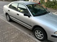 Gebraucht Mitsubishi Carisma 103 PS (75 kW) 2000 Silber Limousine