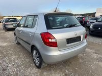 Gebraucht Skoda Fabia Ambiente 69 PS (50 kW) 2008 Silber Kleinwagen
