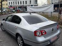 Gebraucht VW Passat 140 PS (102 kW) 2005 Silber Limousine