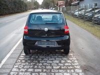 Gebraucht VW Fox 54 PS (39 kW) 2007 Schwarz Kleinwagen