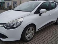 Gebraucht Renault Clio IV Dynamique 73 PS (53 kW) 2015 Gletscherweiss Kleinwagen
