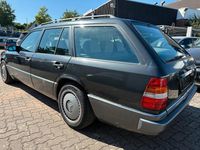 Gebraucht Mercedes E280 193 PS (141 kW) 1994 Schwarz Kombi