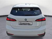 Gebraucht BMW 220 Active Tourer 156 PS (114 kW) 2025 Weiß Van / Kleinbus