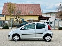 Gebraucht Peugeot 107 Active 68 PS (50 kW) 2012 Silber Kleinwagen