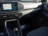 Gebraucht VW Caddy Basis 102 PS (75 kW) 2024 Deep black perleffekt Van / Kleinbus