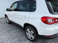 Gebraucht VW Tiguan 140 PS (102 kW) 2011 Weiß SUV