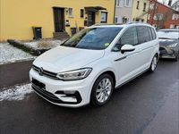 Gebraucht VW Touran Highline 150 PS (110 kW) 2019 Weiß Van / Kleinbus