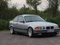 Używany BMW 320 Basis 150 KM (110 kW) 1994 Srebrny Coupe