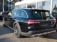 Używany Mercedes E400 Avantgarde 330 KM (242 kW) 2021 Czarny Sedan/Limuzyna
