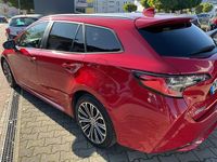 Gebraucht Toyota Corolla Team 98 PS (72 kW) 2022 Rot Kombi