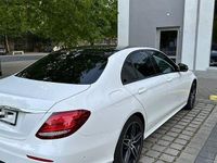 Gebraucht Mercedes E200 AMG 184 PS (135 kW) 2017 Weiß Limousine