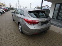 Gebraucht Hyundai i40 Classic 135 PS (99 kW) 2017 Grau Kombi