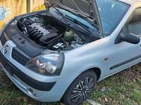 Gebraucht Renault Clio II 74 PS (54 kW) 2001 Silber Kleinwagen