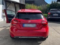 Gebraucht Mercedes A160 102 PS (75 kW) 2016 Rot Limousine