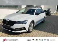 Gebraucht Skoda Superb SportLine 200 PS (147 kW) 2022 Moonweiss metallic Kombi