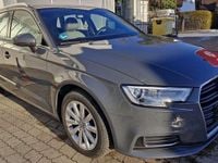 Gebraucht Audi A3 Design 116 PS (85 kW) 2019 Grau Limousine