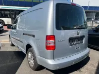 Gebraucht VW Caddy Maxi 102 PS (75 kW) 2011 Silber Van / Kleinbus