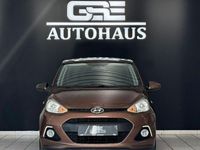 Gebraucht Hyundai i10 Edition 67 PS (49 kW) 2014 Braun Kleinwagen