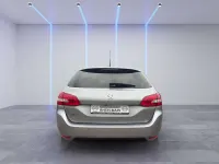 Gebraucht Peugeot 308 Active 131 PS (96 kW) 2021 Grau Kombi